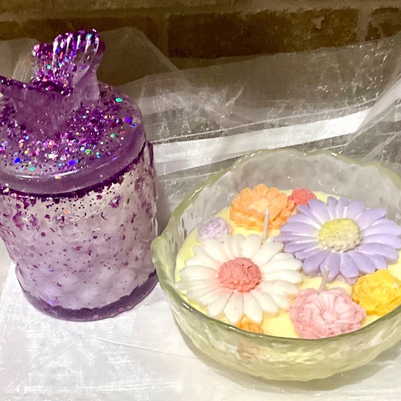 “Flowers & Flames” Soy 2 Wick Candle Bowl  & Butterfly Lavender Soy Candle - Picture 7 of 12